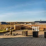 Amber - 300m From The Sea By Interhome