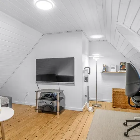 Amber - 300m From The Sea By Interhome