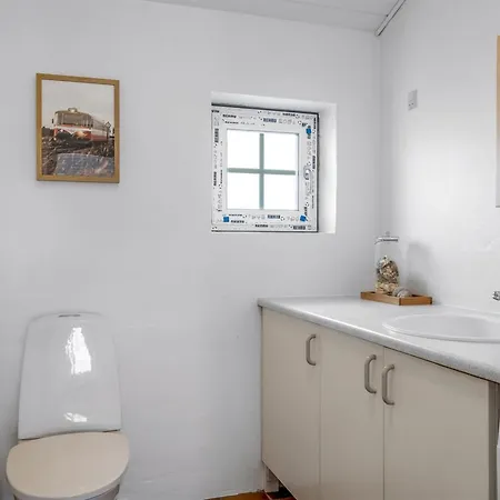 Amber - 300m From The Sea By Interhome