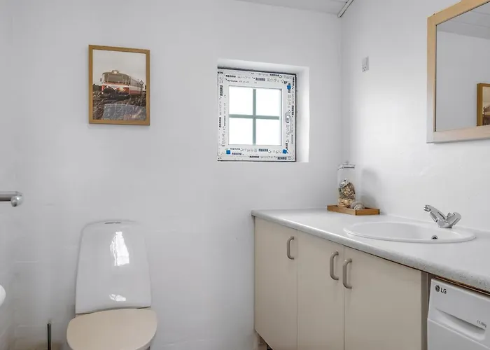 Amber - 300m From The Sea By Interhome